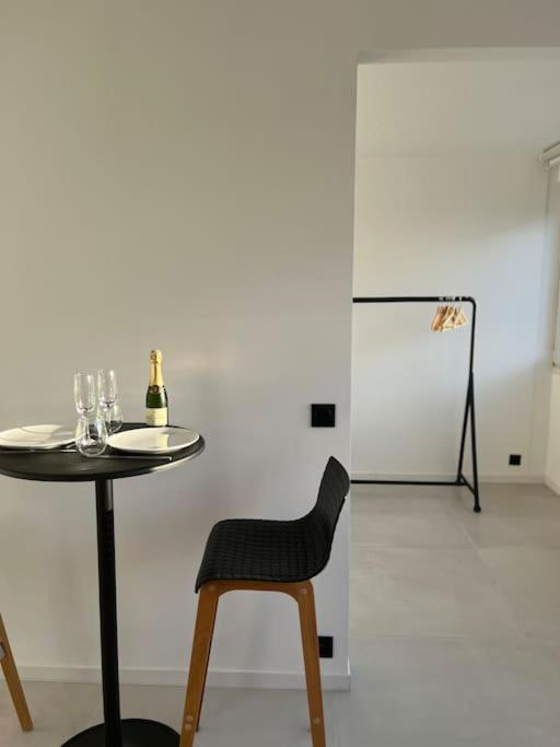 Suite « Body Love » - Jacuzzi Privatif Creteil Exterior photo