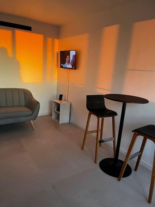 Suite « Body Love » - Jacuzzi Privatif Creteil Exterior photo